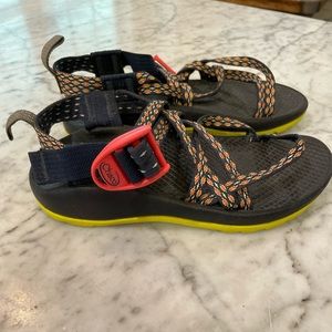 Kids Chaco sandal sz 13